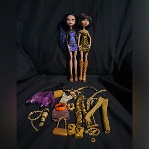 Monster High Cleo De Nile dolls + clothing lot
